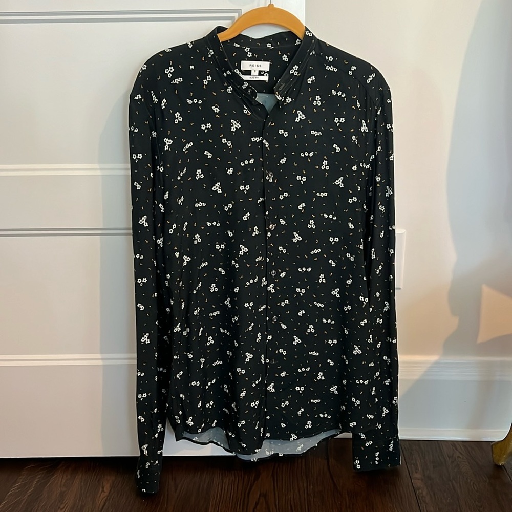 Reiss long sleeve button down shirt, small, slim fit.